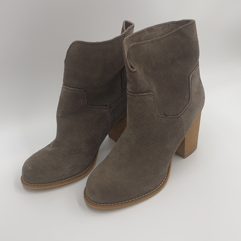 Splendid Heeled Boots - Picture 4 of 16